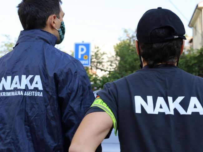 Požiar rodinného domu mal zakryť vraždu. Prípad prevzala NAKA