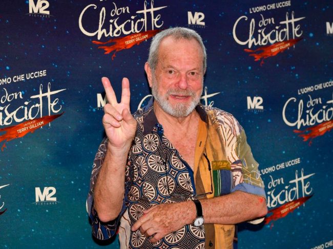 Výtvarník a režisér Terry Gilliam zo skupiny Monty Python jubiluje