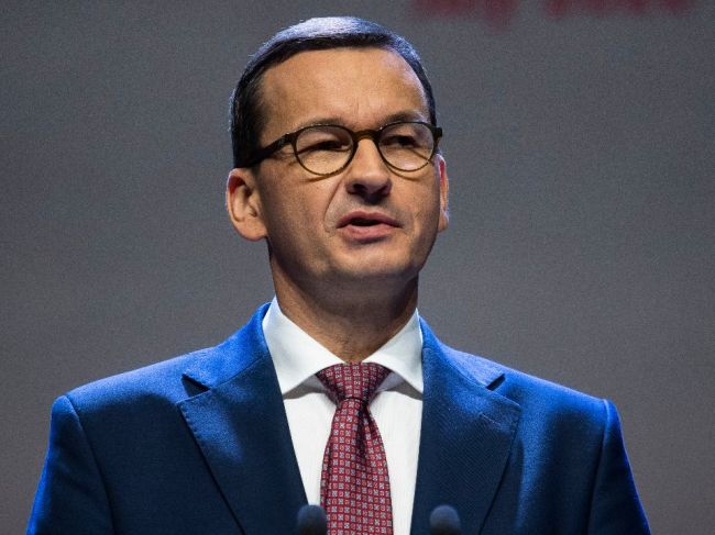 Poľský premiér vyzval občanov, aby zostali doma počas Vianoc