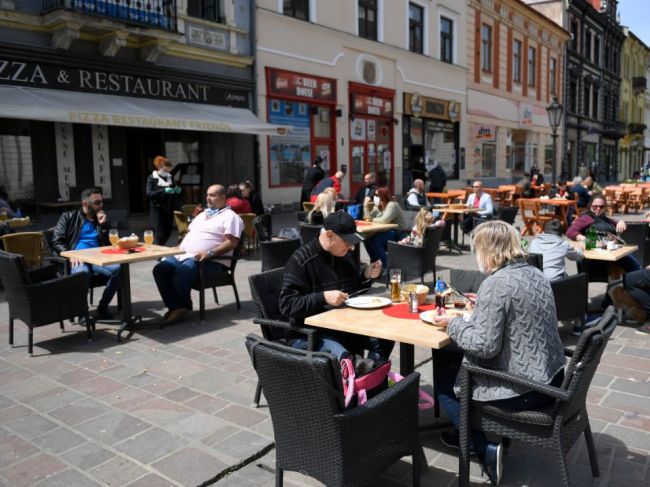 Úrad verejného zdravotníctva spresňuje podmienky na fungovanie reštauračných terás