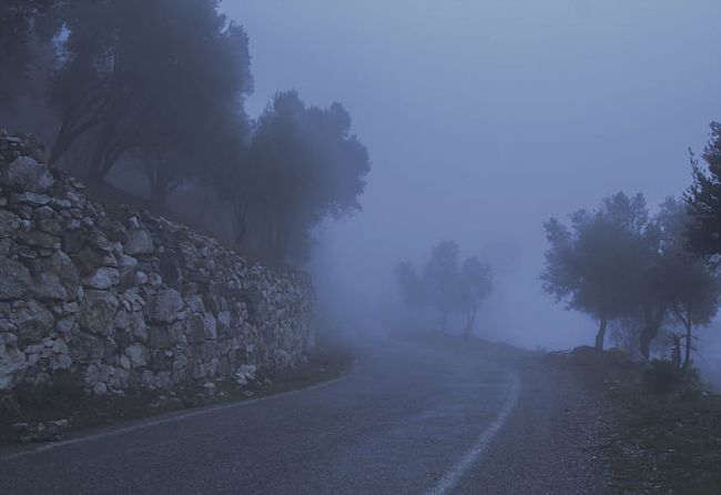 Meteorológovia varujú pred hmlou a poľadovicou