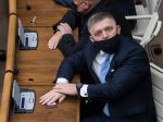 Laurenčík vyzval Fica, aby sa vzdal mandátu poslanca