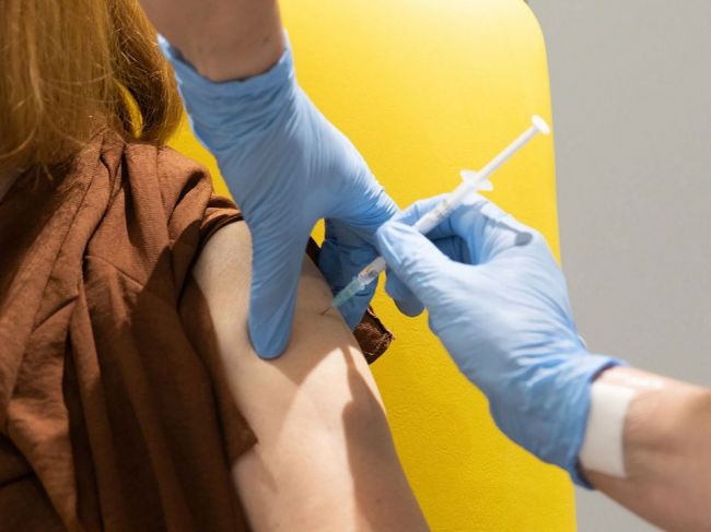 Ochota dať sa zaočkovať proti ochoreniu COVID-19 mierne narástla