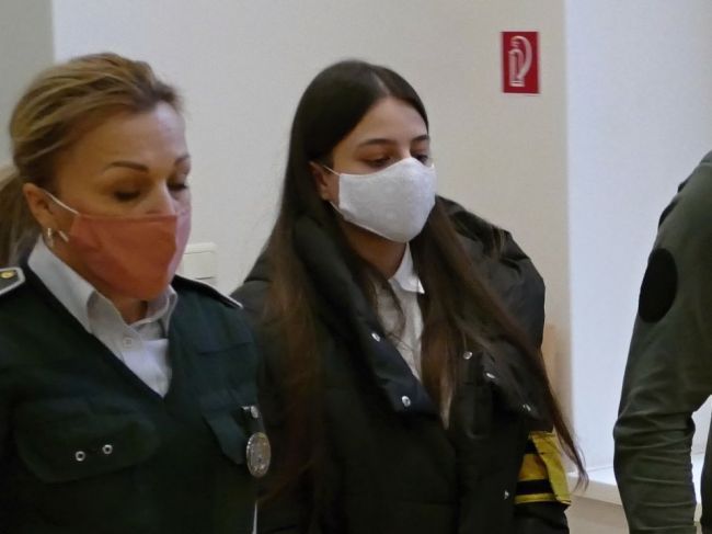 17-ročnú Juditu odsúdili za vraždu spolužiaka