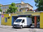 V nemocnici sa pohyboval muž so strelnou zbraňou, na mieste zasahovala polícia