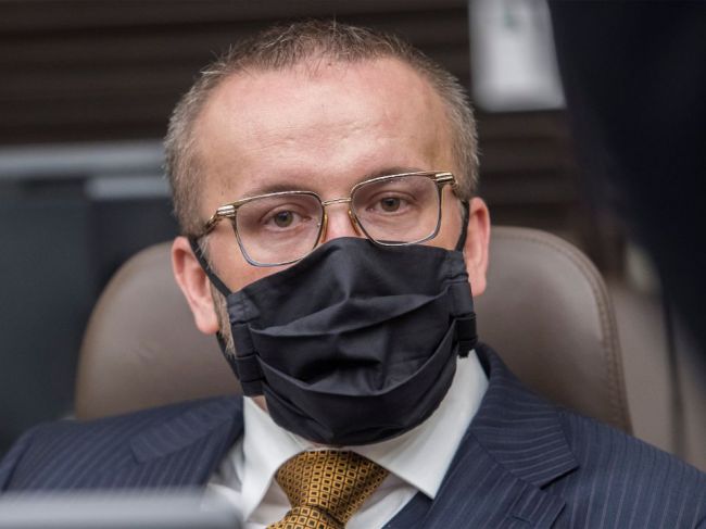 Šéf SIS ešte nevie, či skutky zadržaných súviseli s prácou príslušníkov SIS