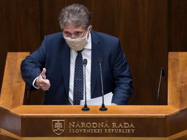 Petrák označil rozpočet na školstvo za tragédiu a cestu 11 rokov dozadu