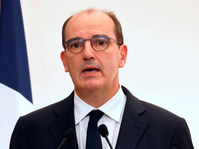 Francúzsky premiér: Vakcína na COVID-19 bude vo Francúzsku bezplatná