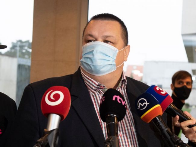 Mikas: Pendlerom na hraniciach budú uznávať aj test zo zahraničia