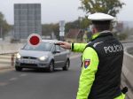 Polícia nebude od pondelka náhodne kontrolovať pendlerov na hraniciach
