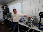 EÚ poskytla Ukrajine 50 ventilátorov na boj s koronavírusom, pomáha aj Slovensko