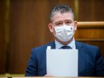 Poslanci žiadajú Mikulca o preverenie situácie v nemocnici, kde ležal Kollár