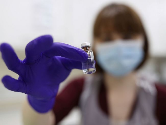 Rakúsko plánuje spustiť očkovanie voči koronavírusu v januári 2021