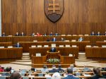 Poslanci sa zídu vo štvrtok, rozhodnúť majú o zmenách pri núdzovom stave
