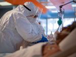 V nemocniciach leží 2230 rizikových pacientov, každý deň pribúdajú noví