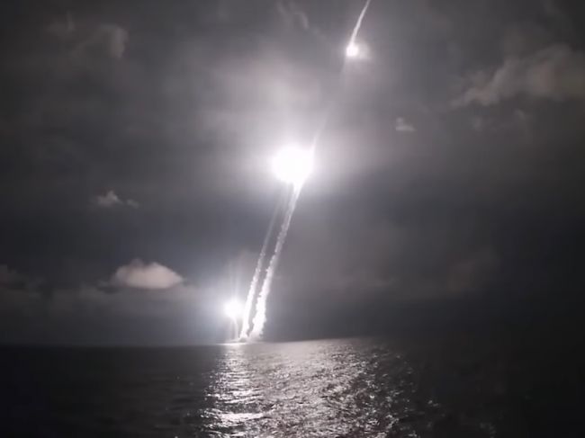 Video: Rusko ukázalo svoju jadrovú silu, posádka ponorky odpálila rakety