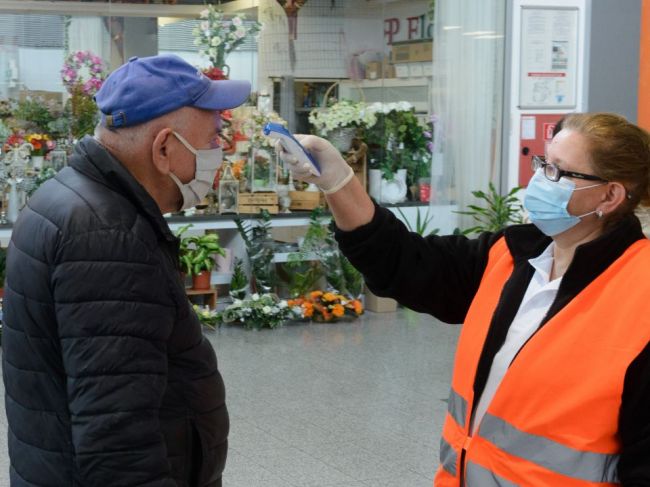 ÚVZ stanovil výnimky pre prevádzky, vyhradené hodiny pre seniorov sa menia