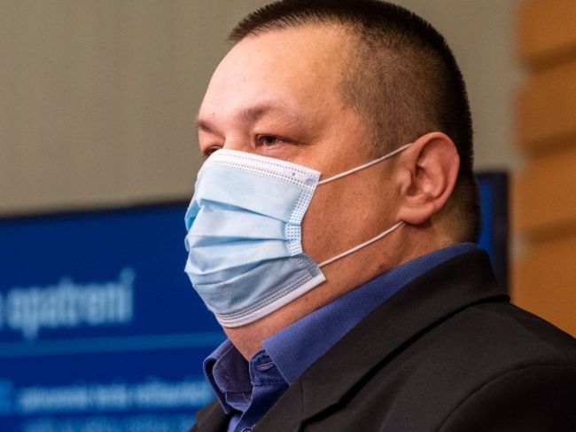 Mikas: Vedci mesačne zaznamenávajú jednu až dve mutácie nového koronavírusu