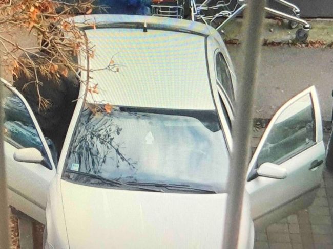 Polícia vyhlásila celoštátne pátranie po mužovi podozrivom z pokusu o vraždu