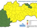 SHMÚ upozorňuje na vietor, poľadovicu aj na snehové jazyky