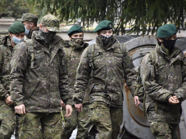 V nasledujúcom roku môže Policajný zbor posilniť až 1500 vojakov