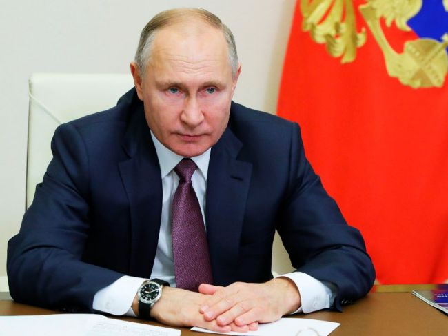 Putin podpísal zákony obmedzujúce protesty a prístup na sociálne siete