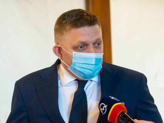Fico: Pri referende za predčasné voľby má vzniknúť apolitická petičná zostava