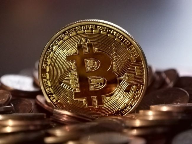 Bitcoin pokračuje v prelamovaní rekordov, jeho cena sa blíži k 31.000 USD