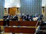 Washington vyhlásil zákaz vychádzania, protestujúci prenikli do Kongresu