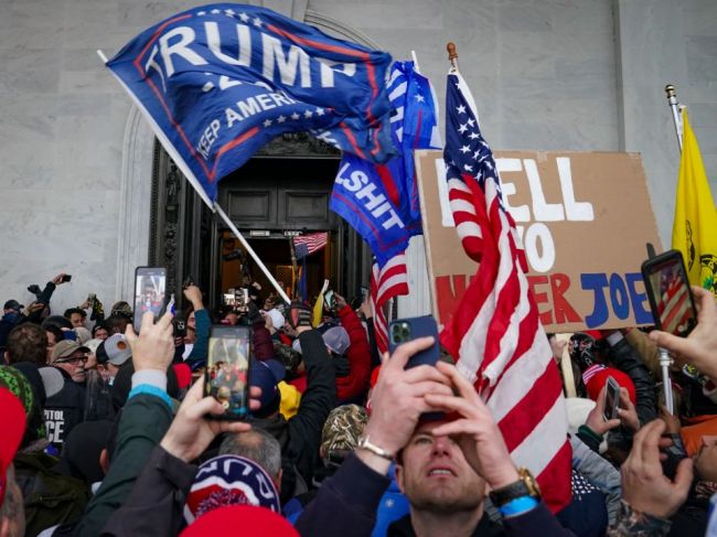 Trump je podľa Merkelovej spoluzodpovedný za nepokoje vo Washingtone