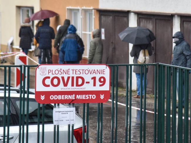 Bratislava je pripravená na plošné testovanie, najprv však žiada viac MOM