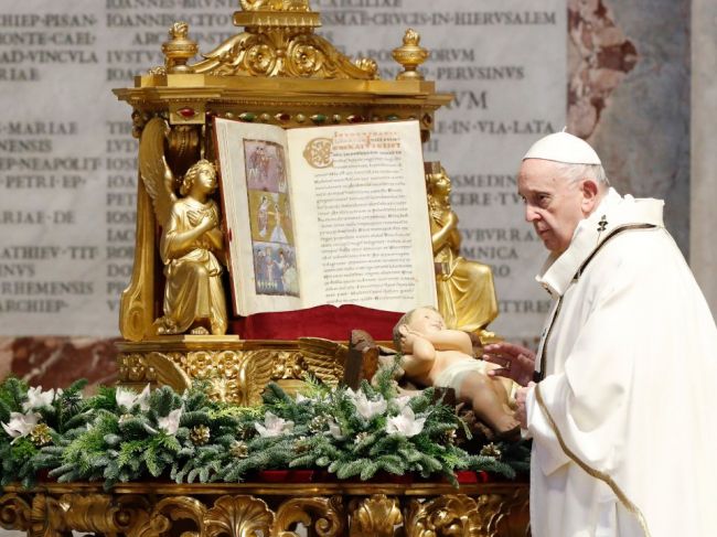 Pápež sa dá zaočkovať proti COVID-19; zomrel jeho osobný lekár
