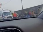 Video: Zrážka kamióna s kolónou autobusov si vyžiadala 4 obete a 50 ranených