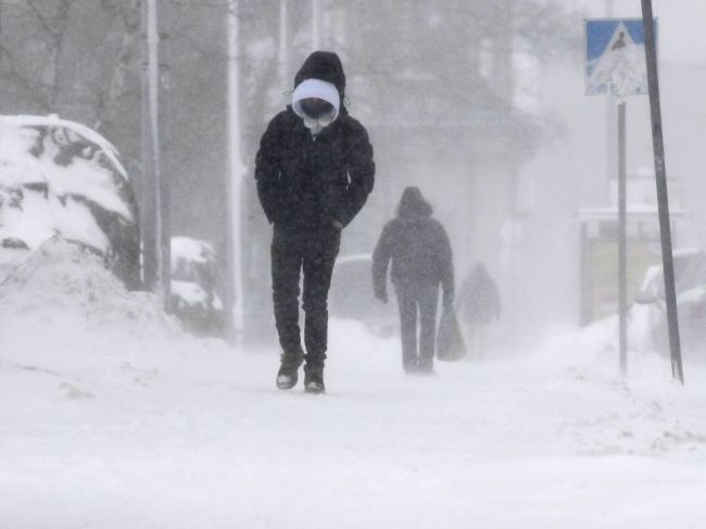 SHMÚ rozšíril výstrahu. Tieto časti Slovenska potrápia snehové jazyky a záveje