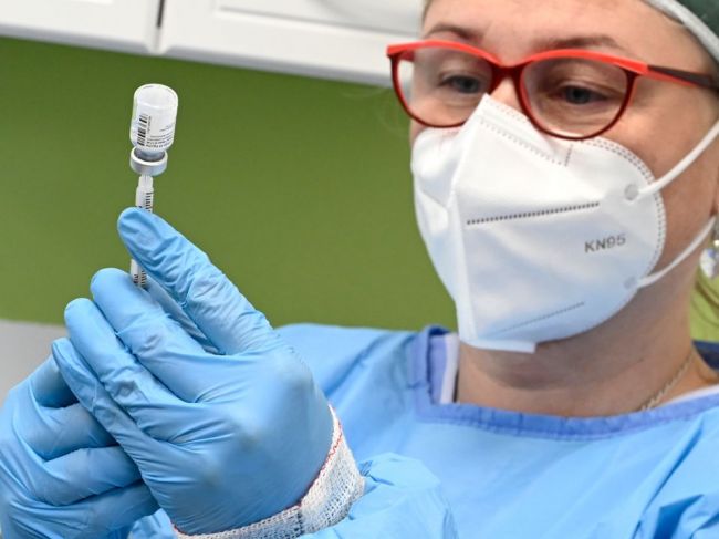 Na Slovensko prišlo ďalších 51.480 dávok vakcíny Comirnaty