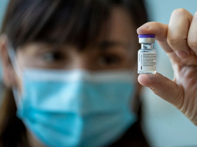 Vedenie Pfizeru garantovalo dodávky vakcín objednaných pre 1. štvrťrok