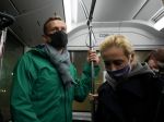 Opozičného lídra Alexeja Navaľného po prílete do Moskvy zatkla polícia