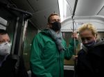 Europoslanci chcú sankcie EÚ aj pre osoby zodpovedné za zadržanie Navaľného