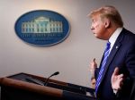 Trump zbavil svojich spolupracovníkov etickej prísahy