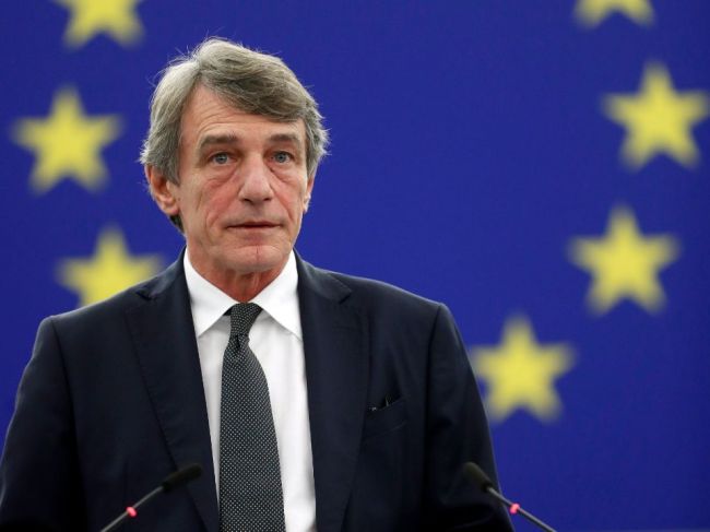 Sassoli pozval Bidena, aby vystúpil s prejavom v Európskom parlamente