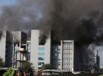 Na stavenisku továrne na výrobu vakcíny proti Covidu vypukol požiar