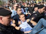 Pred sobotňajšími protestmi zadržali päť Navaľného kolegov