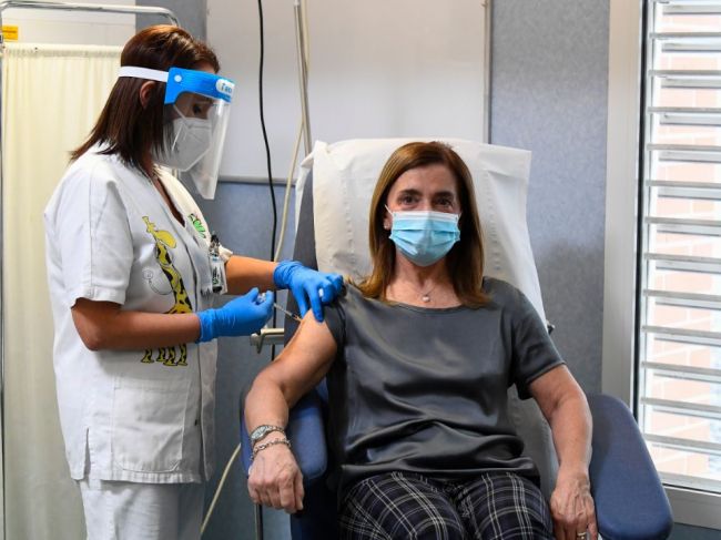 Taliansko avizovalo právne kroky proti spoločnostiam Pfizer Inc a AstraZeneca