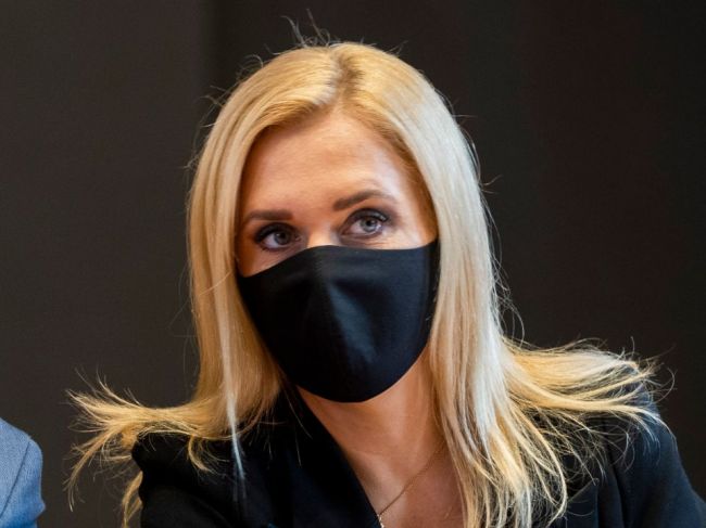 Saková upozorňuje na možné rušenie krajských policajných riaditeľstiev