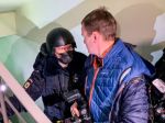 Polícia pri domovej prehliadke zadržala Navaľného brata