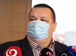 Hlas-SD a SNS vyzývajú Mikasa, aby sa vzdal funkcie hlavného hygienika SR