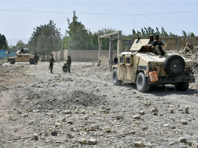 Taliban: Spojené štáty porušujú dohodu o prímerí; bombardujú civilistov a dediny