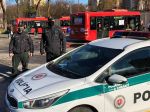 V autobuse bratislavskej MHD prišlo k potýčke medzi dvoma mužmi