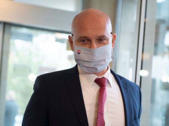 Viac ako 20 mimovládok žiada uprednostniť školy pri uvoľňovaní opatrení