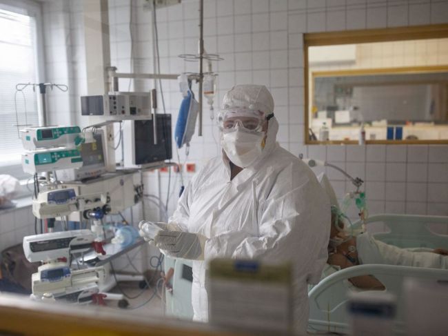 Koronavírus na Slovensku: Pribudlo vyše 100 obetí a tisíce nakazených